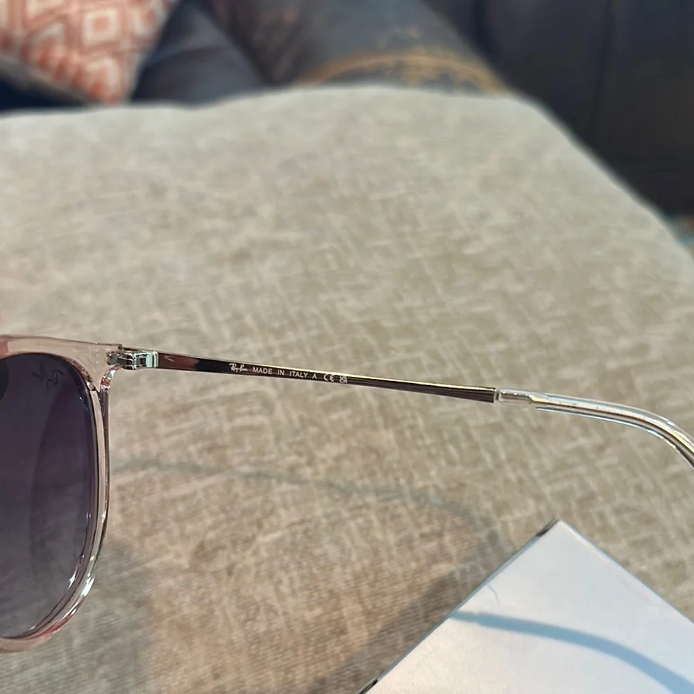 Ray-Ban Pink Erika new in box - Picture 7 of 8